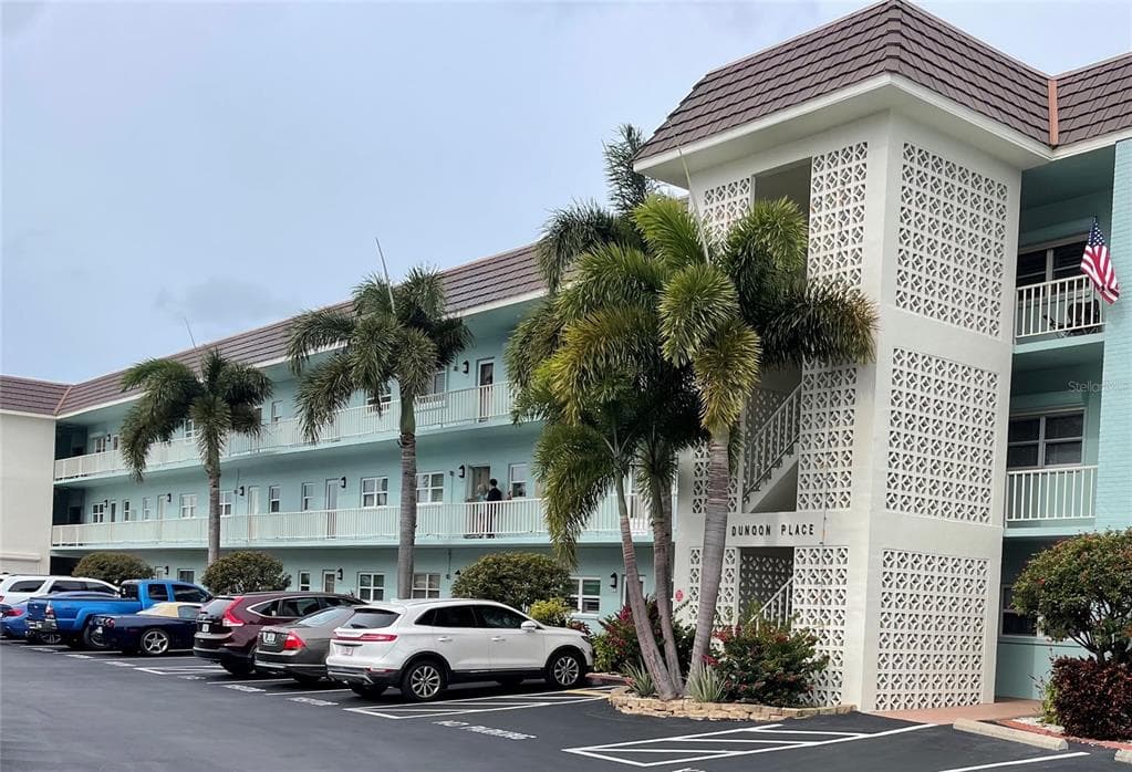 7 DUNOON PLACE UNIT 107 DUNEDIN, FL 34698