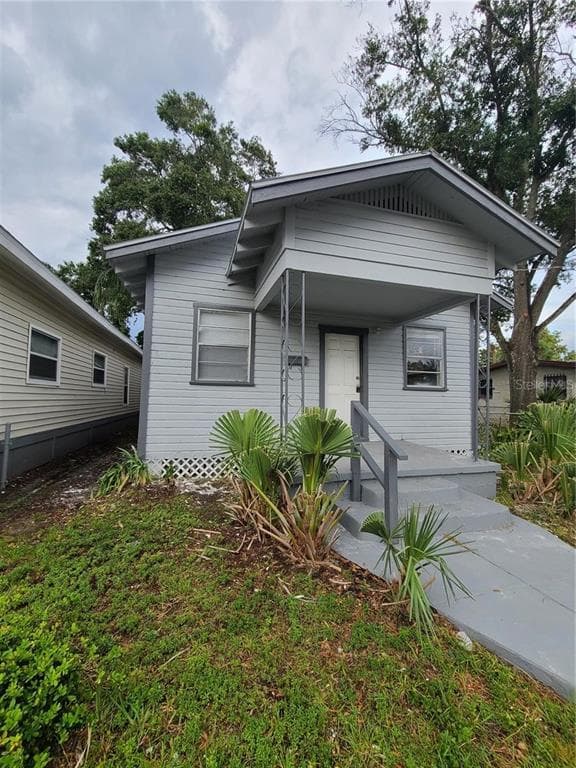2119 W CHESTNUT STREET TAMPA, FL 33607