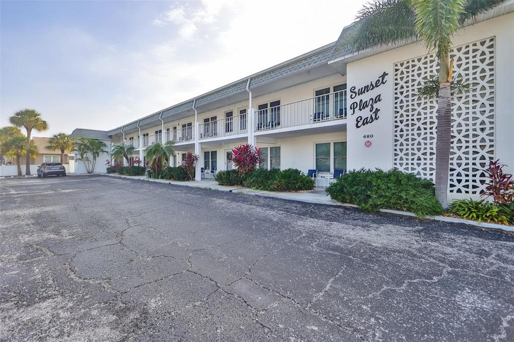680 71ST AVENUE UNIT 13 ST PETE BEACH, FL 33706