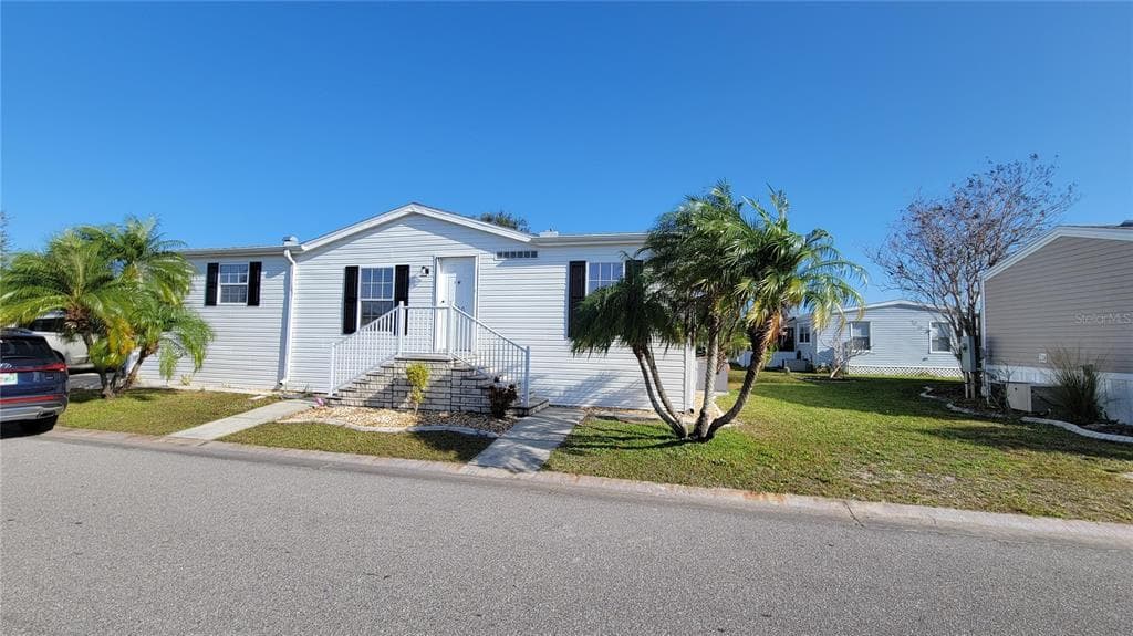1000 KINGS HIGHWAY UNIT 100 PORT CHARLOTTE, FL 33980