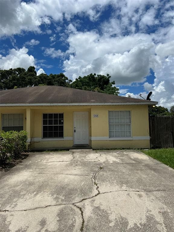 5208 LIME AVENUE SEFFNER, FL 33584