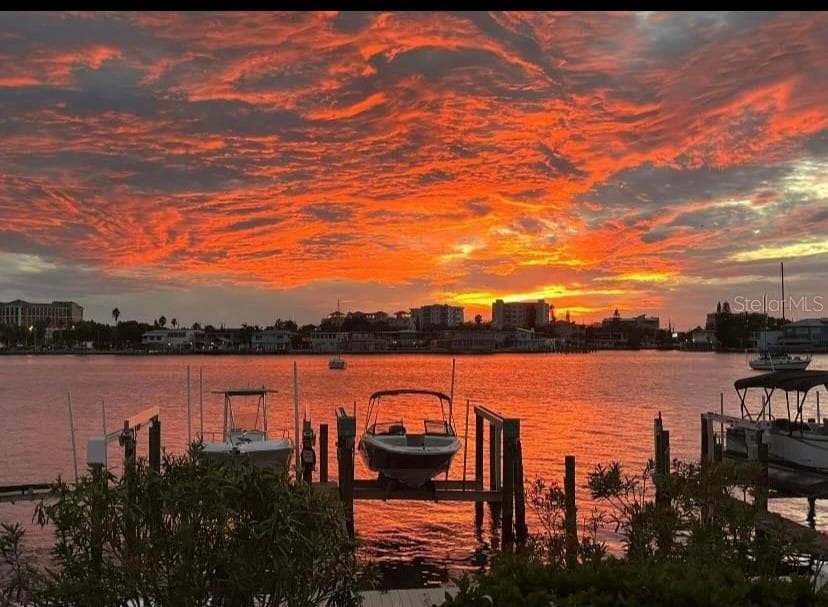 650 ISLAND WAY UNIT 104 CLEARWATER, FL 33767
