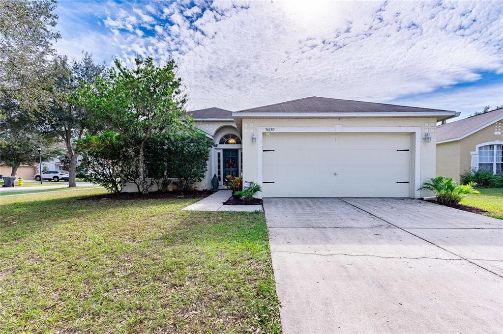 36150 MARKREE CASTLE AVENUE DADE CITY, FL 33525