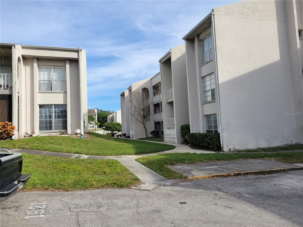 2625 STATE ROAD 590 UNIT 1914 CLEARWATER, FL 33759