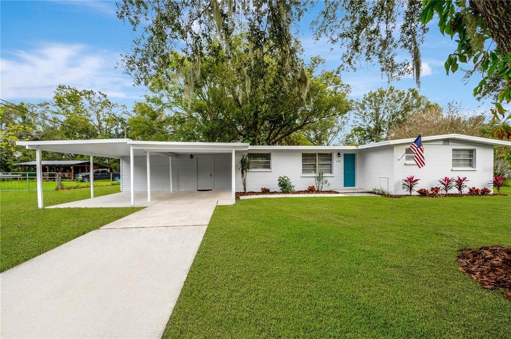 1018 DOC GAY ROAD LAKELAND, FL 33803