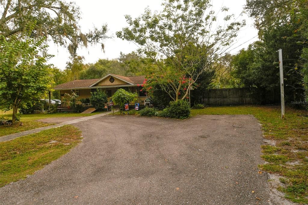 11045 SCOTT LOOP RIVERVIEW, FL 33569