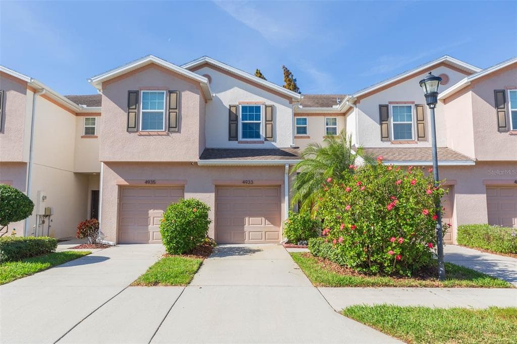4933 WHITE SANDERLING COURT TAMPA, FL 33619