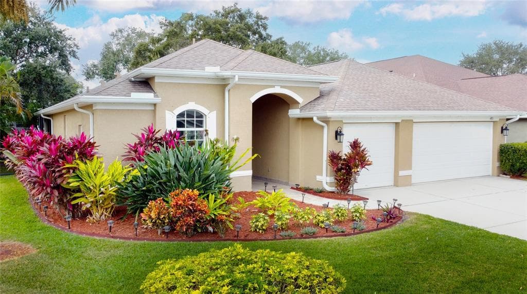 4921 W BREEZE CIRCLE PALM HARBOR, FL 34683