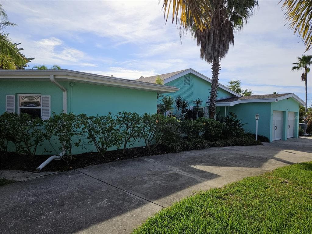 885 115TH AVENUE TREASURE ISLAND, FL 33706