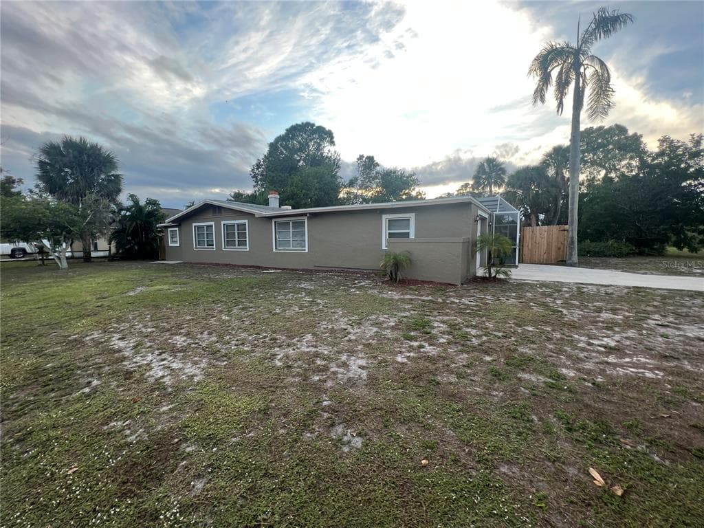 3914 WAKE AVENUE SARASOTA, FL 34241
