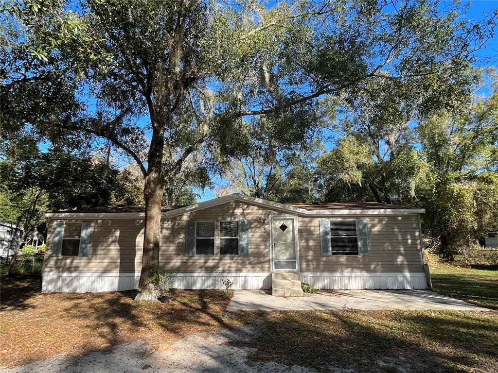 229 TEMPLE CIRCLE N WINTER HAVEN, FL 33880