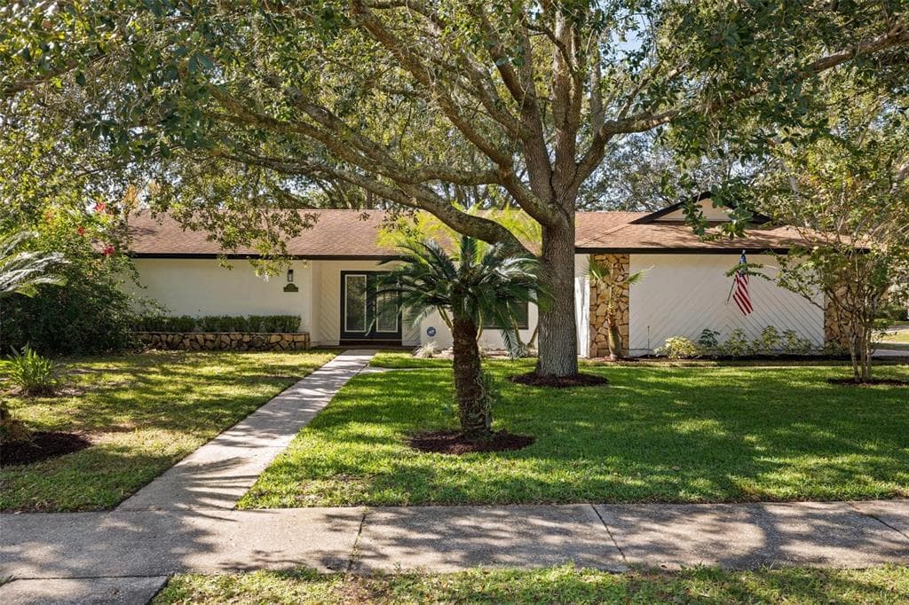 1760 N RIVERHILLS DRIVE TEMPLE TERRACE, FL 33617