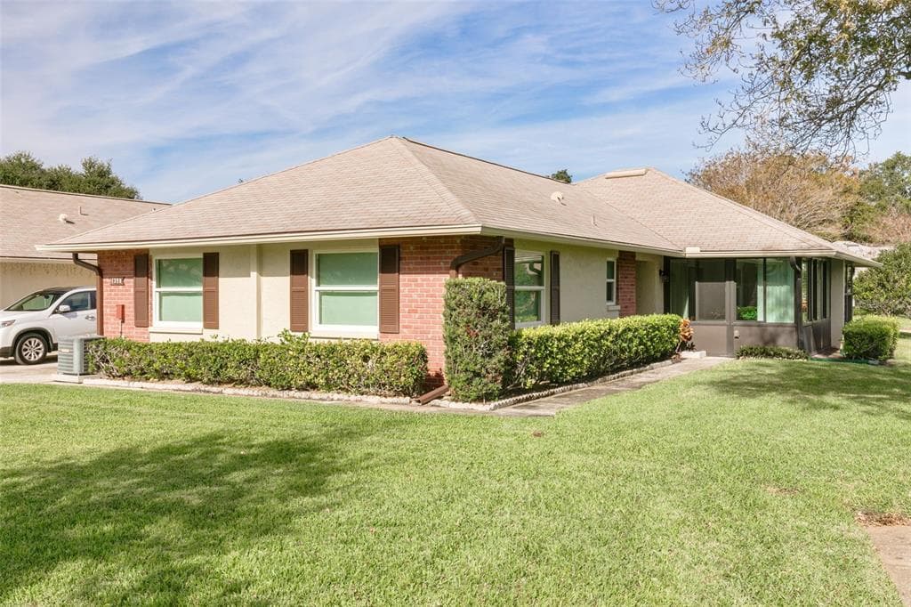 1390 STONEHAVEN LANE UNIT 1390 DUNEDIN, FL 34698