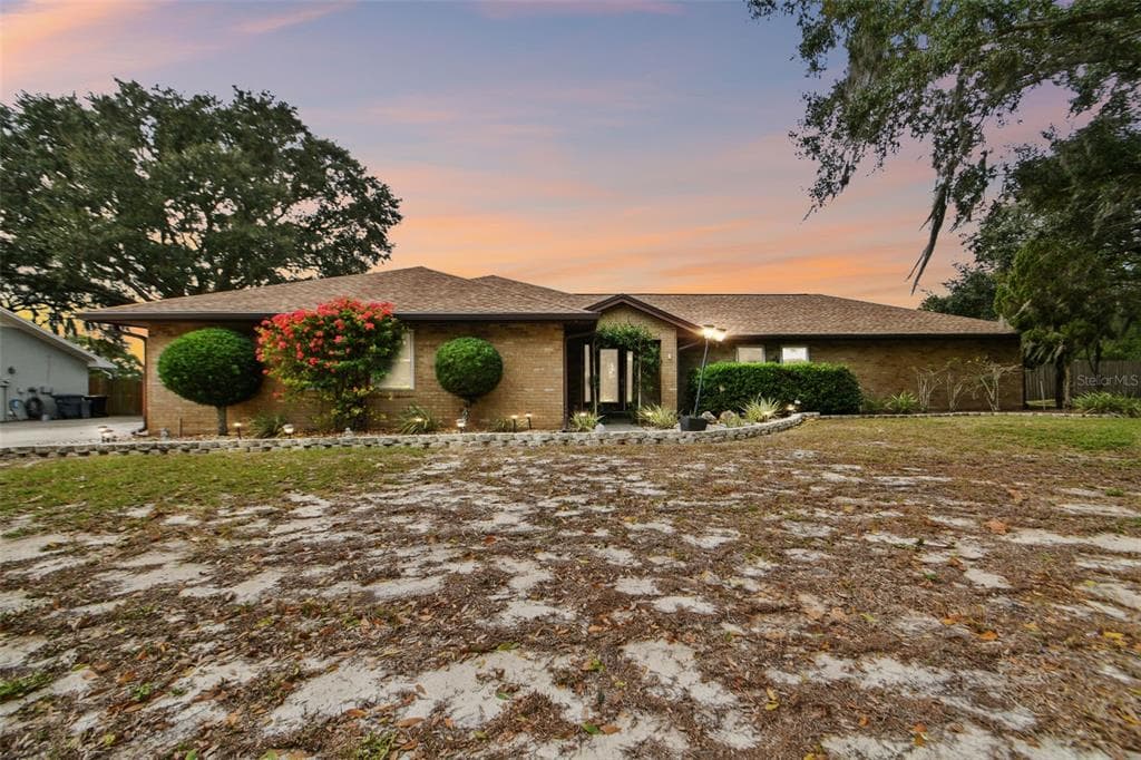 7312 SUMMIT AVENUE LAKELAND, FL 33810