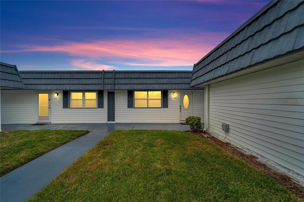 205 ANDOVER PLACE N UNIT 103 SUN CITY CENTER, FL 33573