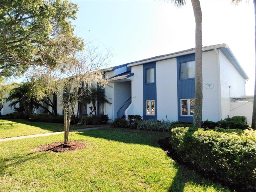 244 CYPRESS LANE UNIT 108 OLDSMAR, FL 34677