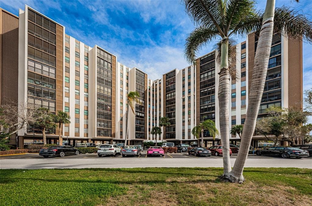 10355 PARADISE BOULEVARD UNIT 708 TREASURE ISLAND, FL 33706