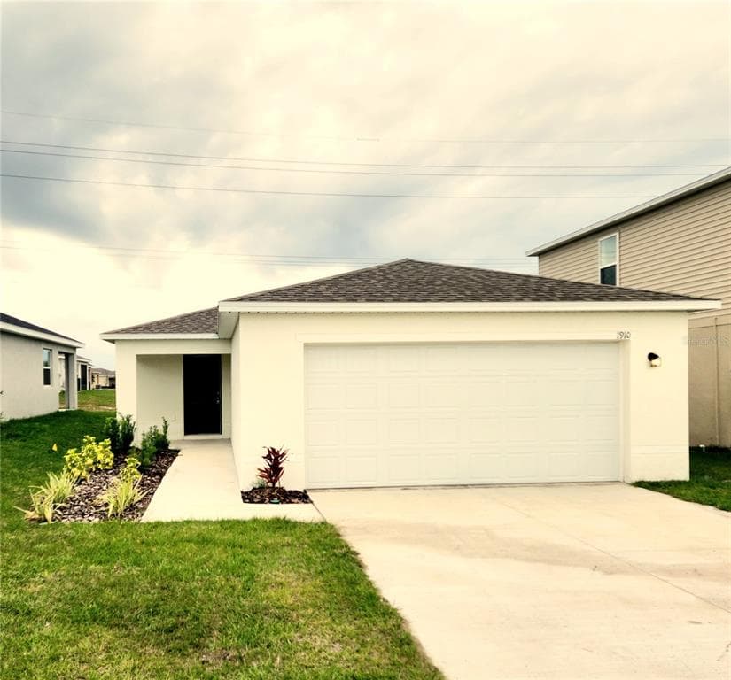 1910 GOLDEN BEAK DRIVE EAGLE LAKE, FL 33839