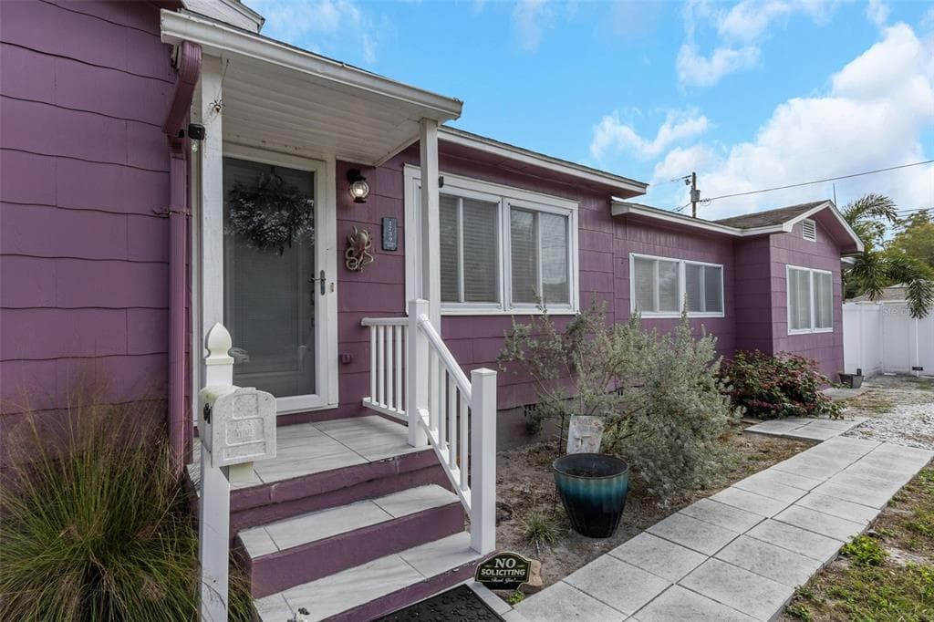 1739 47TH STREET N ST PETERSBURG, FL 33713