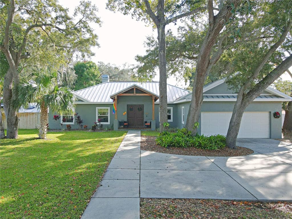 723 BELTREES STREET DUNEDIN, FL 34698