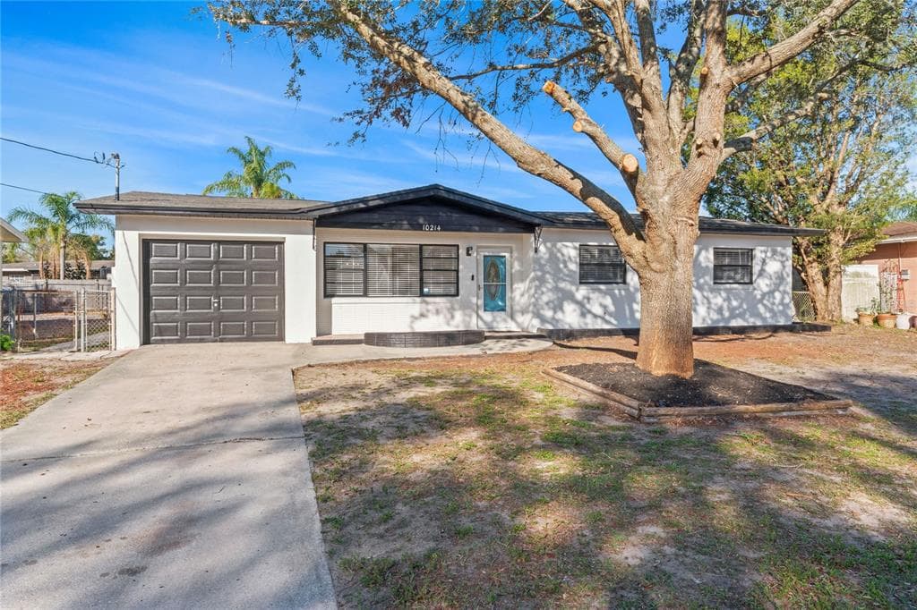 10214 N FLEETWOOD DRIVE TAMPA, FL 33612