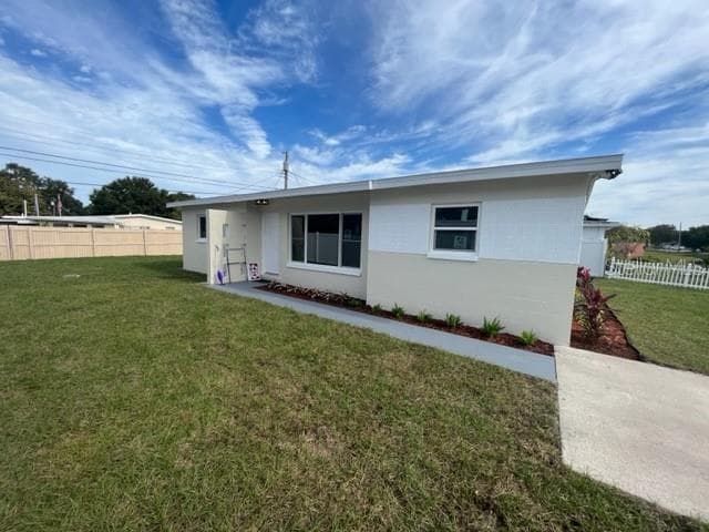 8757 94TH AVENUE SEMINOLE, FL 33777