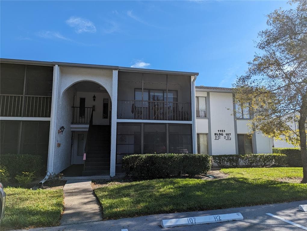 1151 PINE RIDGE CIRCLE W UNIT H1 TARPON SPRINGS, FL 34688