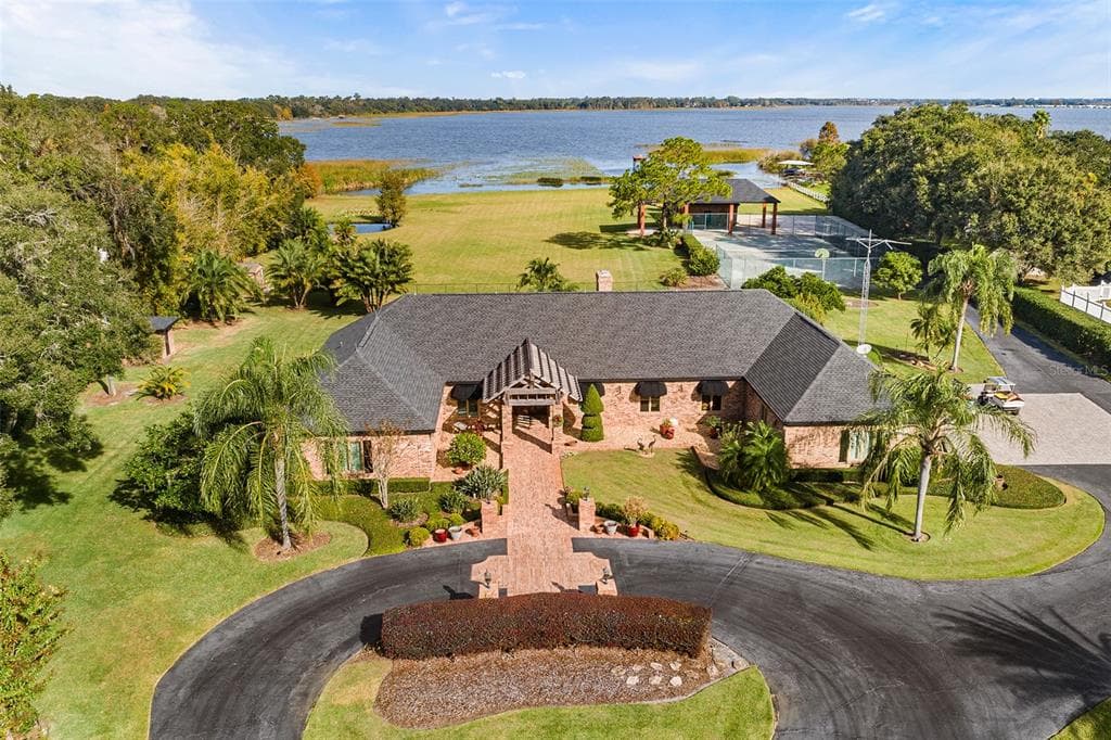 3635 COUNTRY CLUB ROAD S