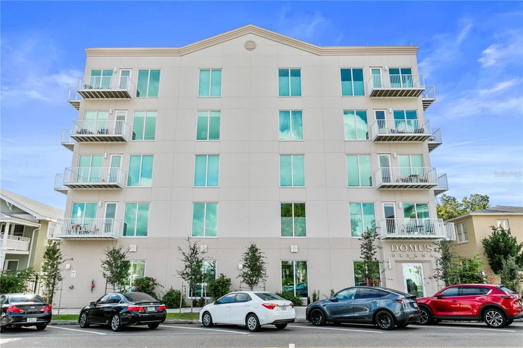 644 3RD AVENUE S UNIT 401 ST PETERSBURG, FL 33701