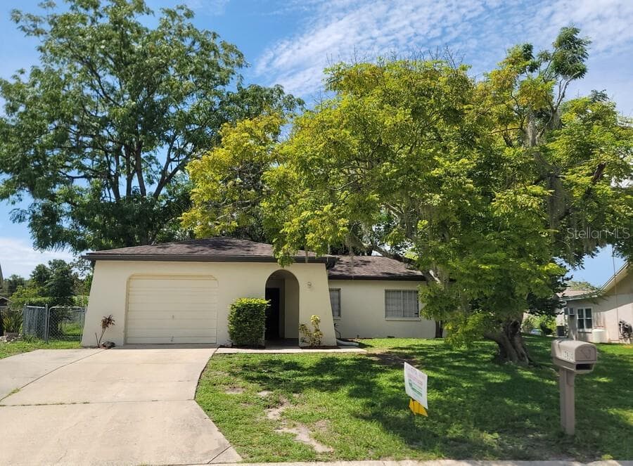 12813 WINDING WAY HUDSON, FL 34667