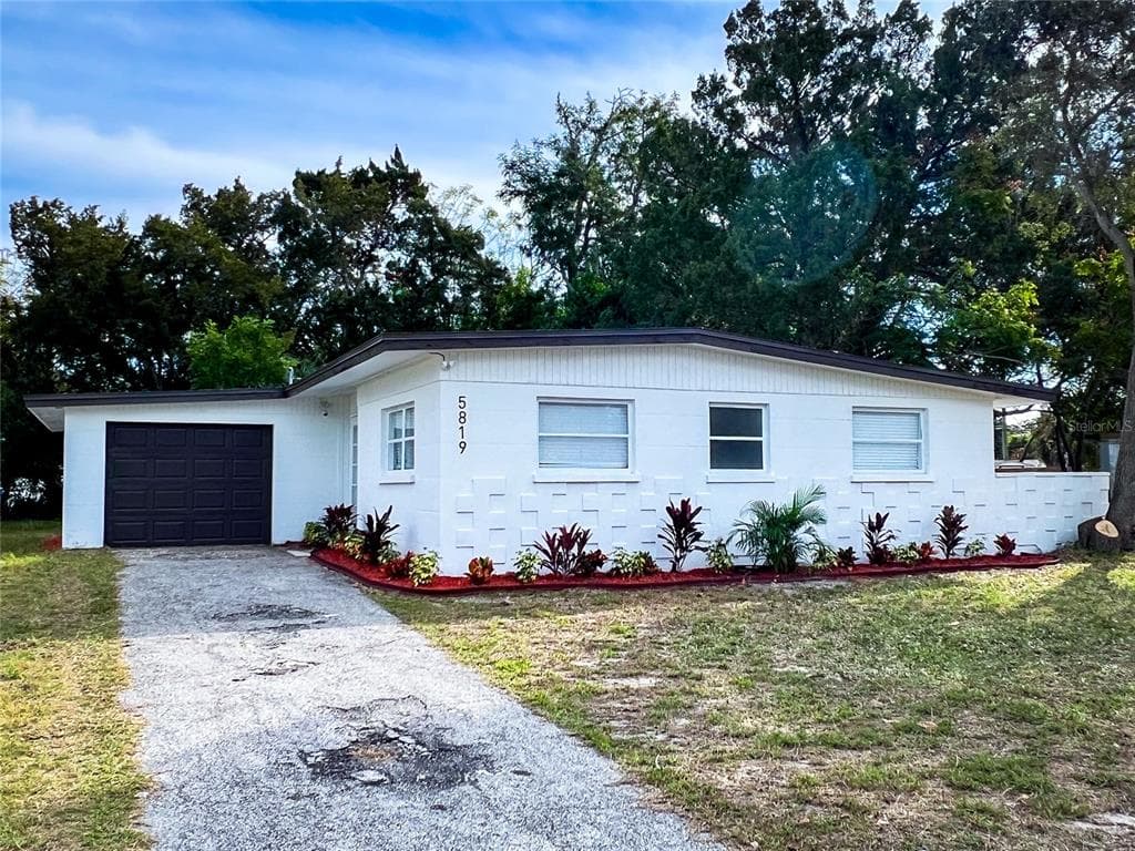 5819 20TH STREET W BRADENTON, FL 34207