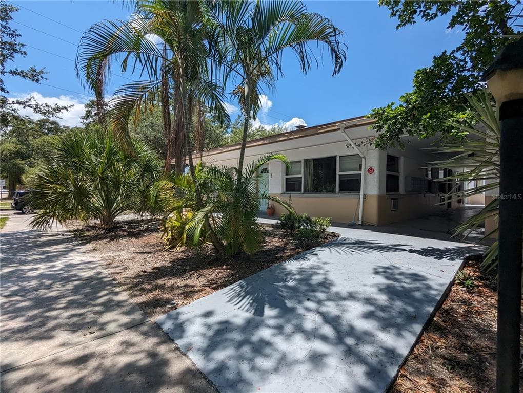 901 3RD STREET N UNIT 11 ST PETERSBURG, FL 33701