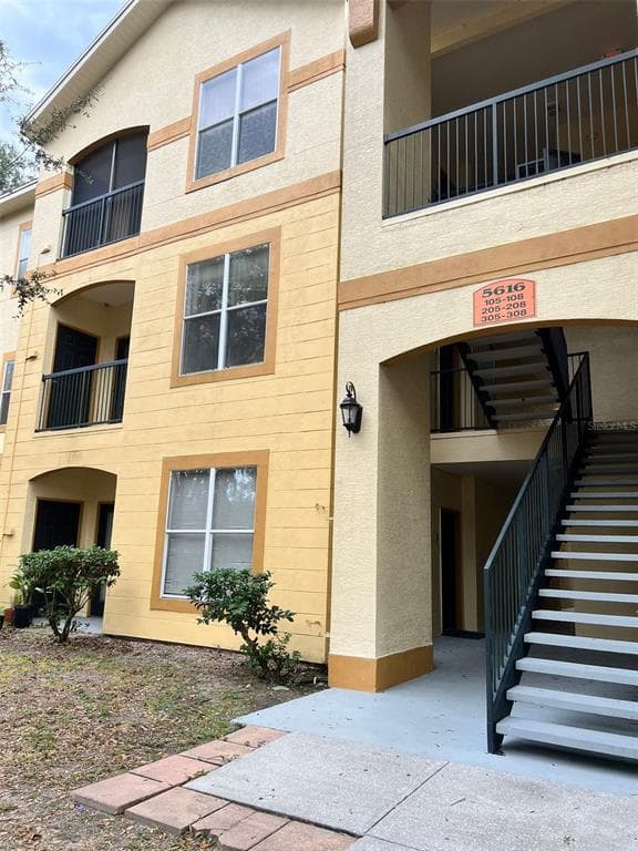 5616 PINNACLE HEIGHTS CIRCLE UNIT 206 TAMPA, FL 33624