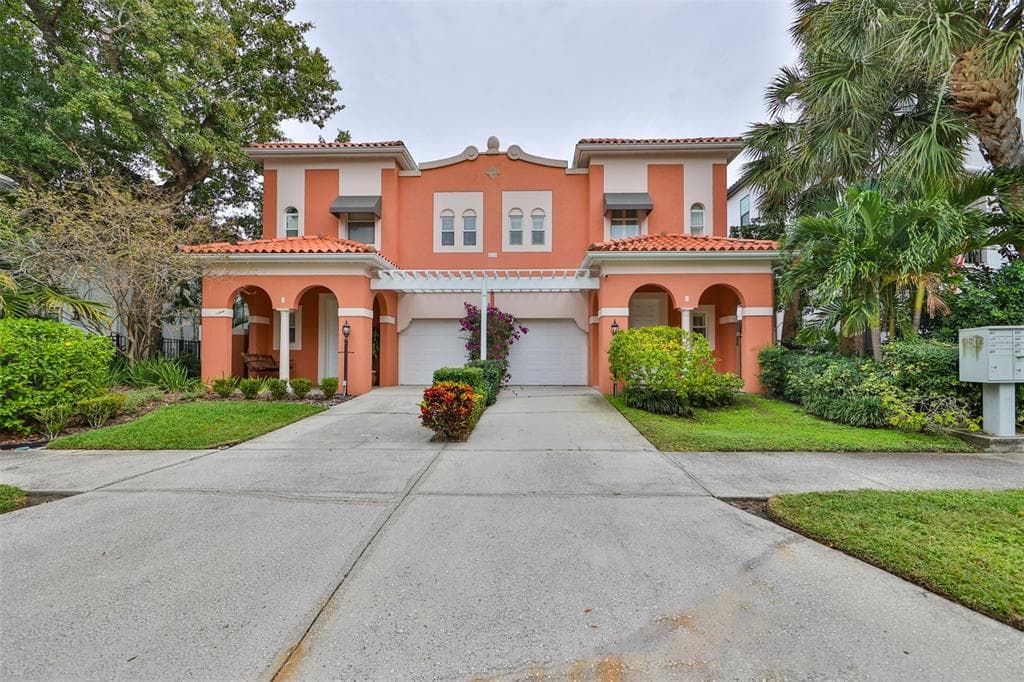 410 S ALBANY AVENUE UNIT 2