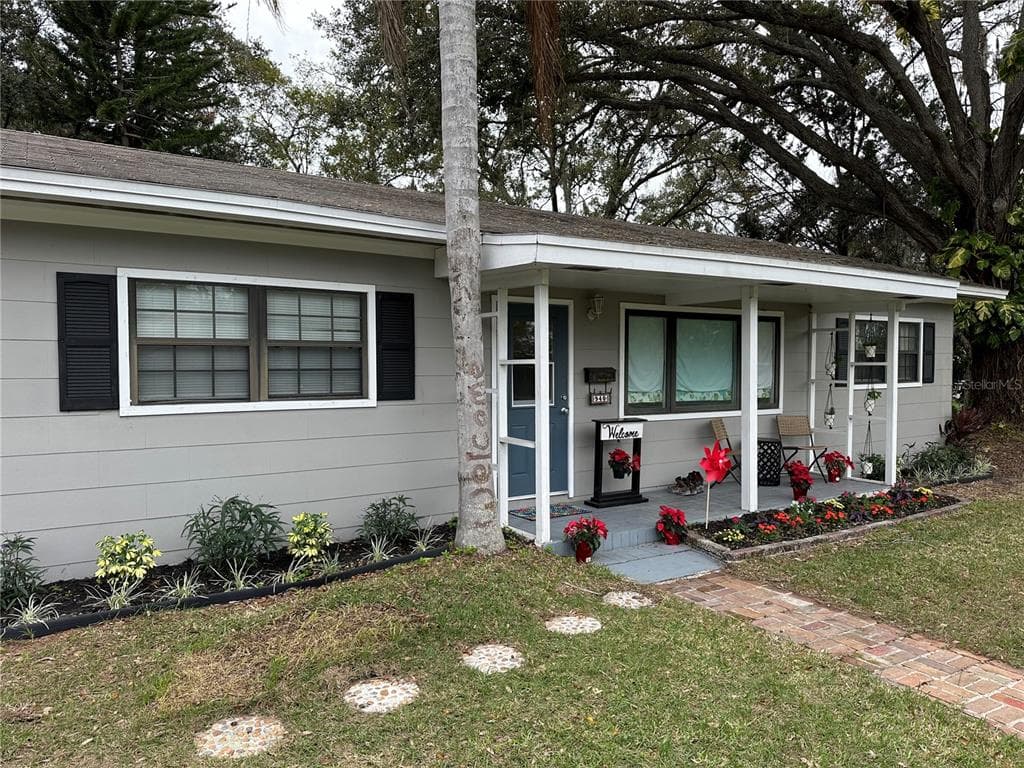 940 GOLDEN RULE COURT N LAKELAND, FL 33803