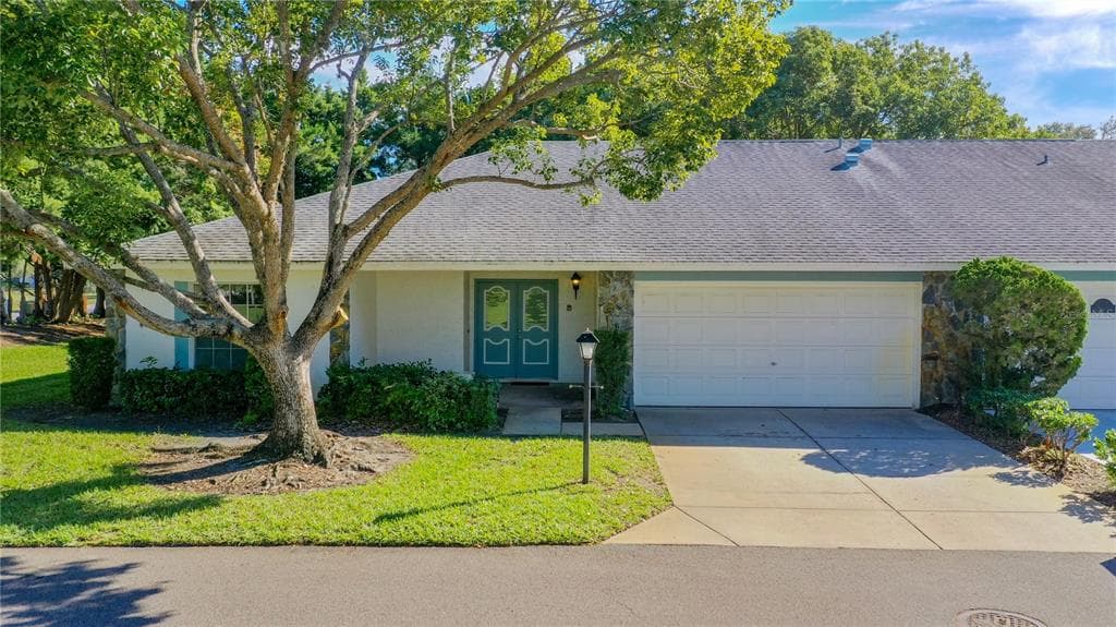 10901 SANDTRAP DRIVE PORT RICHEY, FL 34668