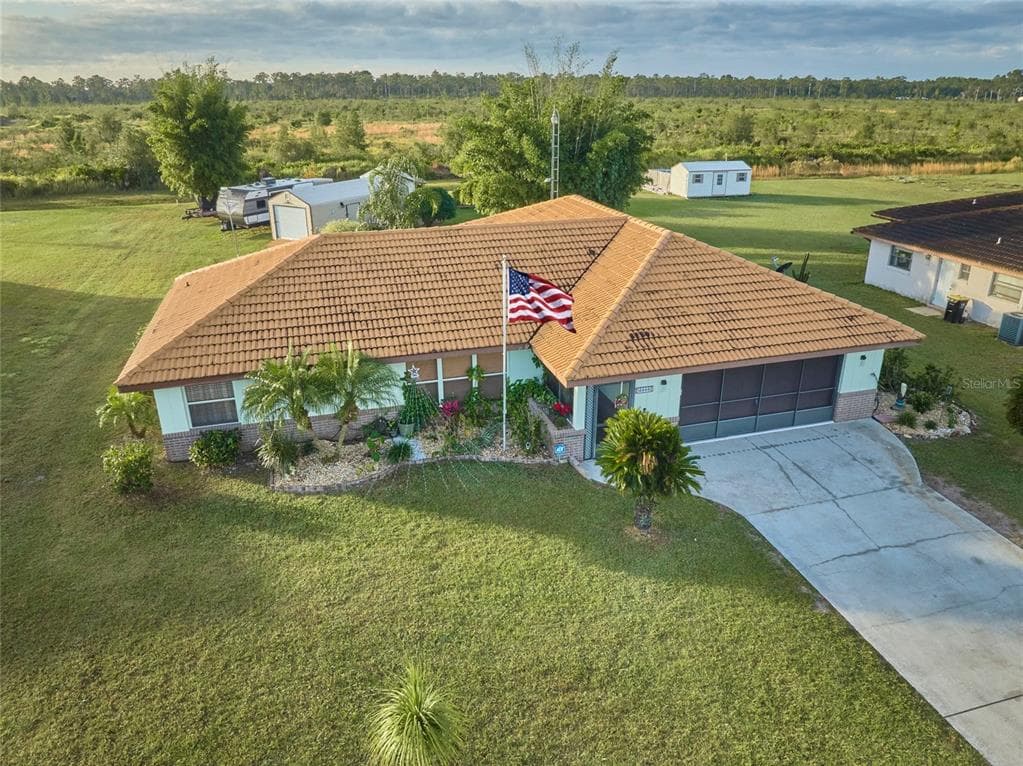 2141 POINCIANA DRIVE LAKE WALES, FL 33898