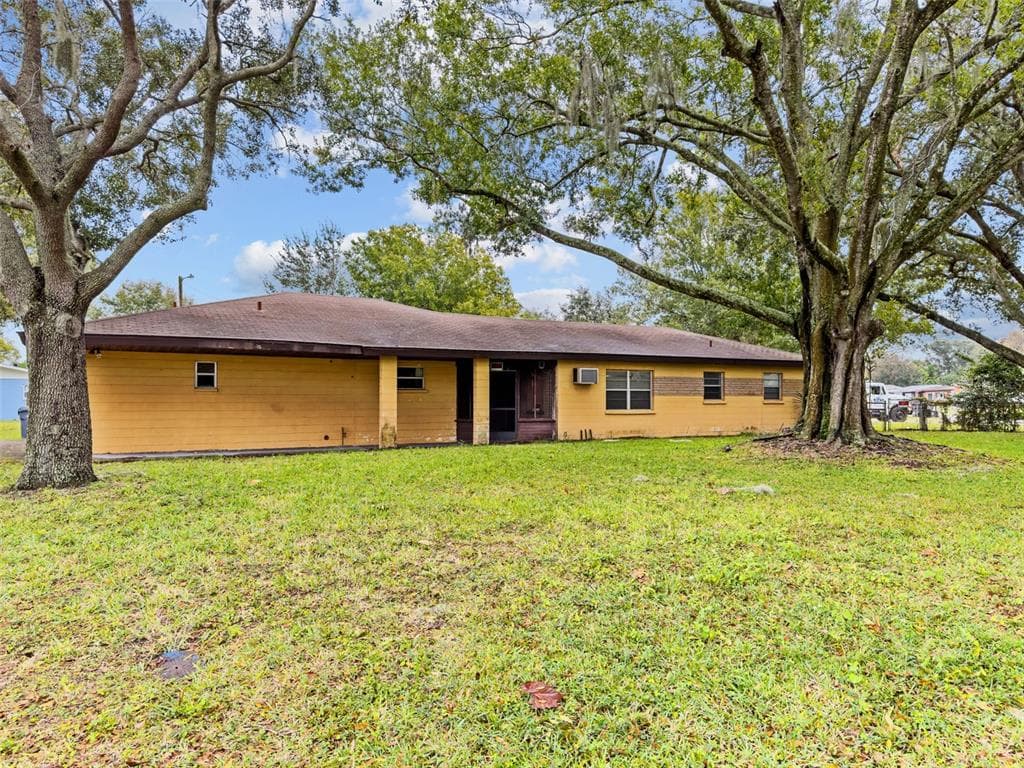 1014 WAYNESVILLE AVENUE LAKELAND, FL 33801