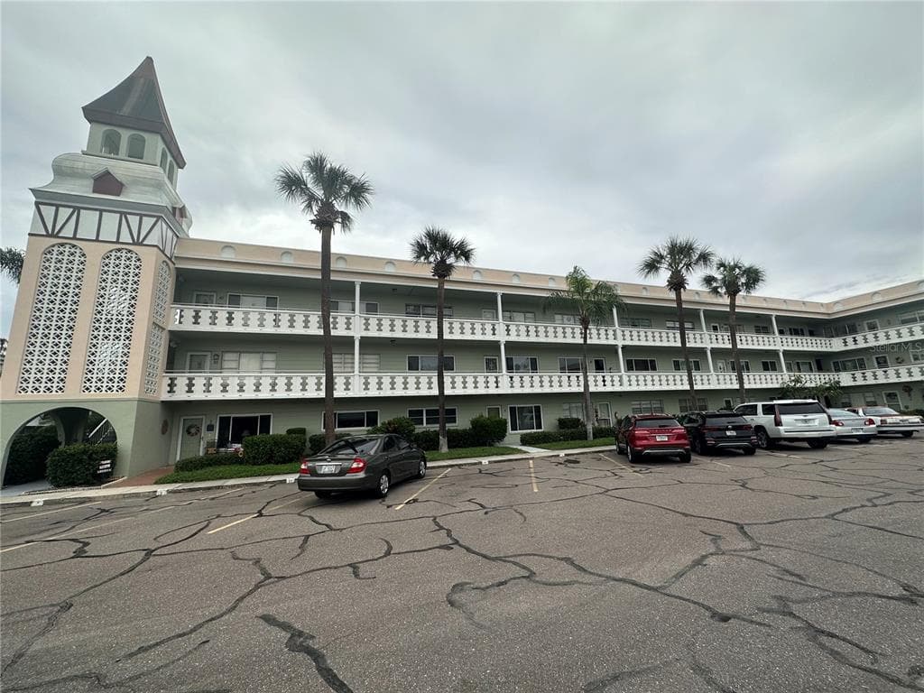 2400 COLUMBIA DRIVE UNIT 24 CLEARWATER, FL 33763