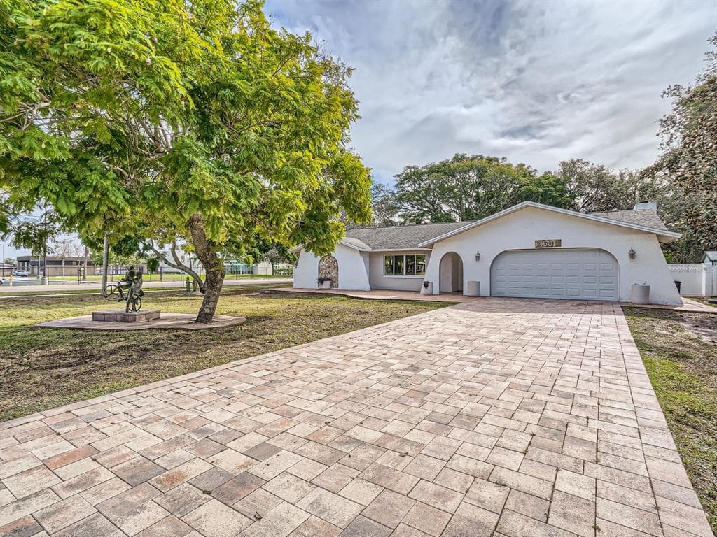 1601 GULF ROAD TARPON SPRINGS, FL 34689