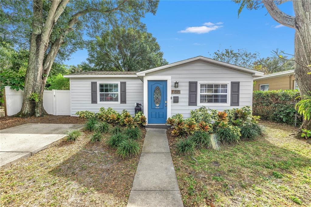 818 48TH AVENUE N ST PETERSBURG, FL 33703