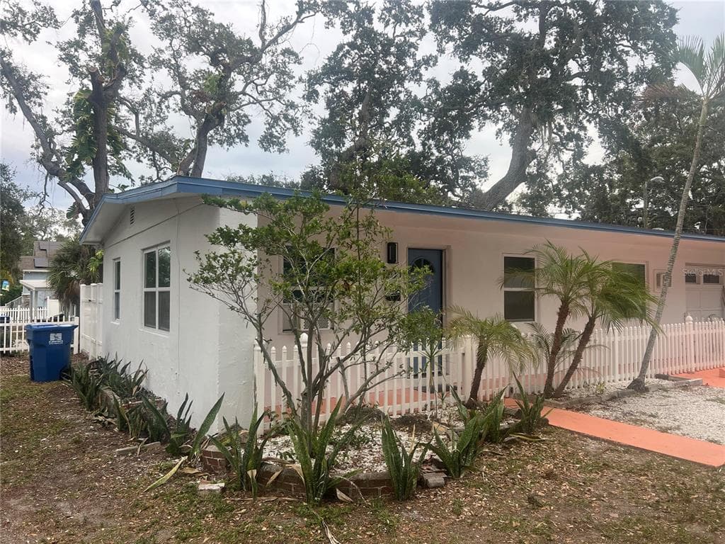 1200 6TH STREET S ST PETERSBURG, FL 33701