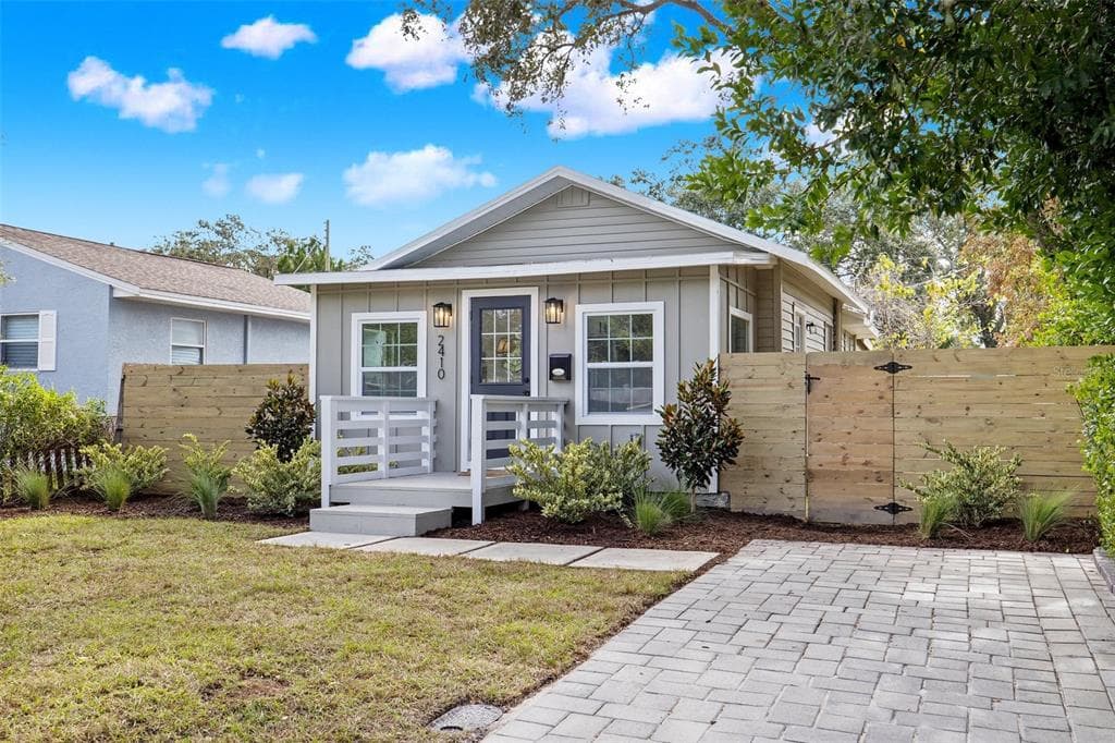 2410 32ND AVENUE N ST PETERSBURG, FL 33713