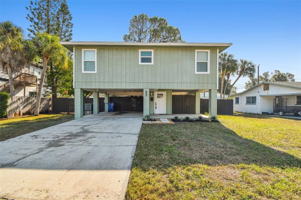 1866 NEVADA AVENUE NE ST PETERSBURG, FL 33703