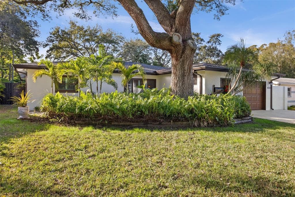 5024 11TH AVENUE N ST PETERSBURG, FL 33710