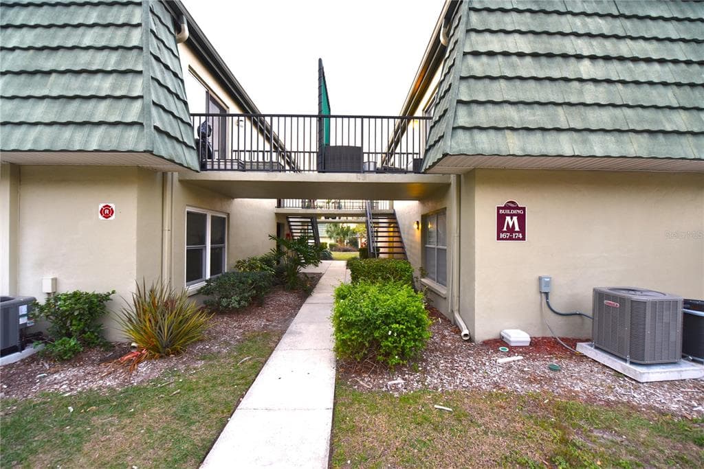 1799 N HIGHLAND AVENUE UNIT 172 CLEARWATER, FL 33755