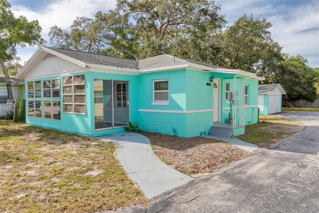 620 DOUGLAS AVENUE DUNEDIN, FL 34698