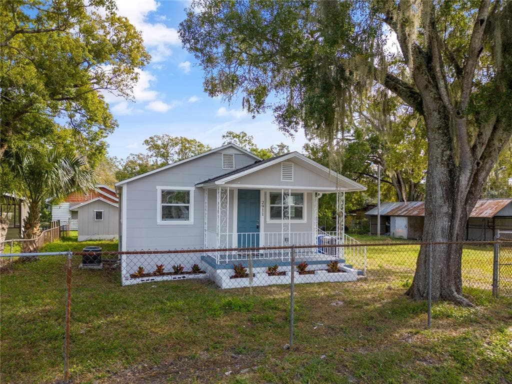 2911 MISSOURI AVENUE TAMPA, FL 33619