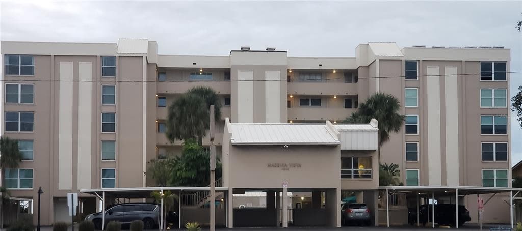 14800 GULF BOULEVARD UNIT 305 MADEIRA BEACH, FL 33708