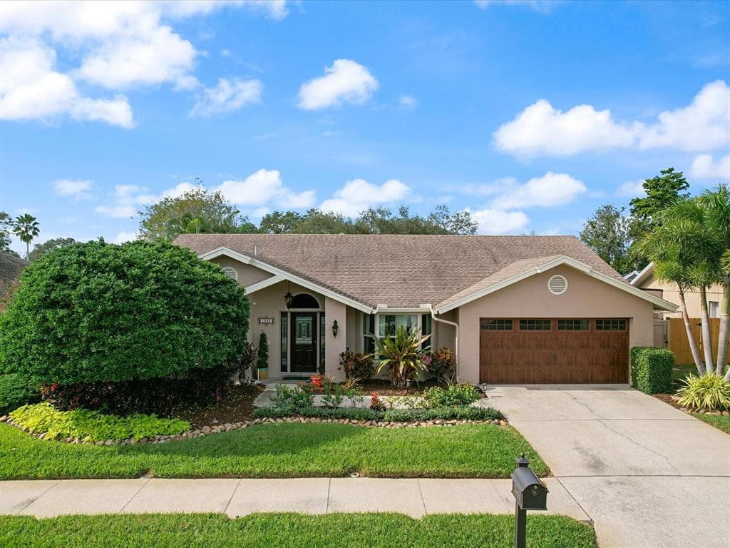 1203 LAWNSIDE AVENUE SAFETY HARBOR, FL 34695